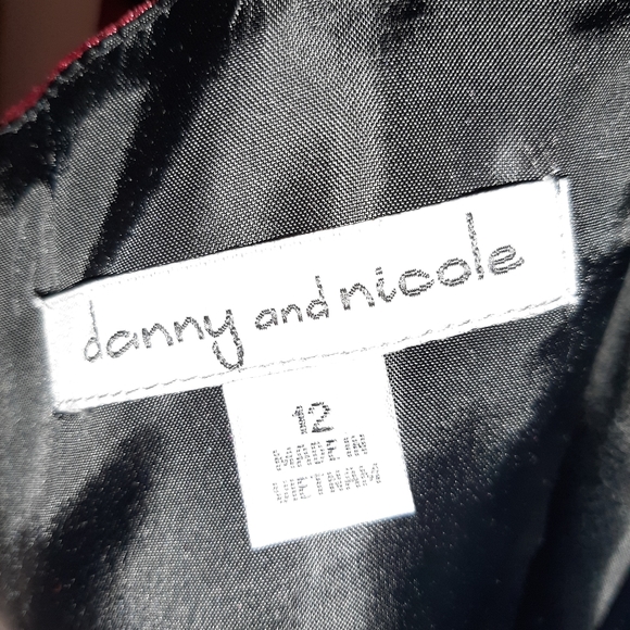 Red polka dot dress - Picture 9 of 10